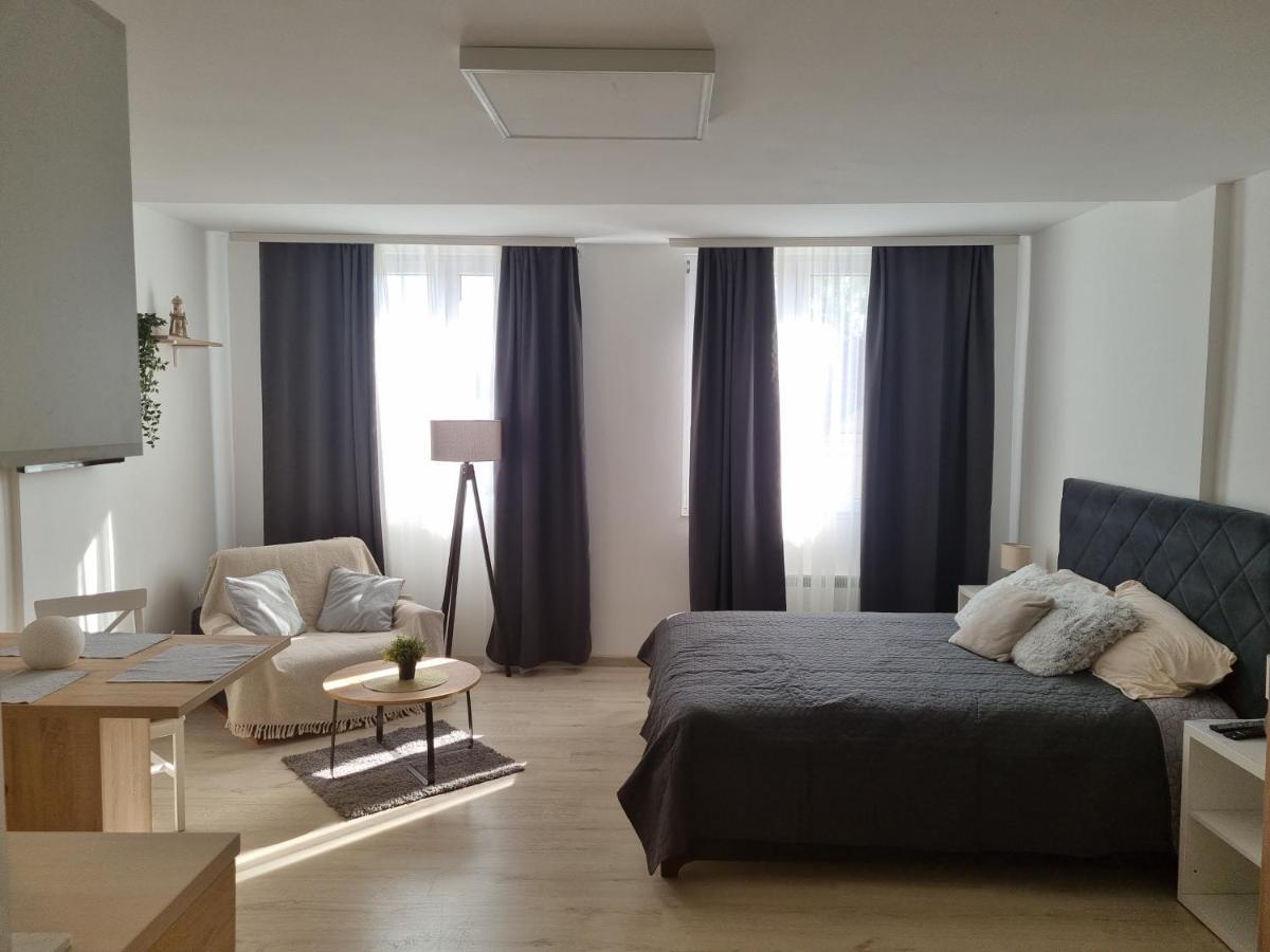 West In Apartments Čačak Kültér fotó