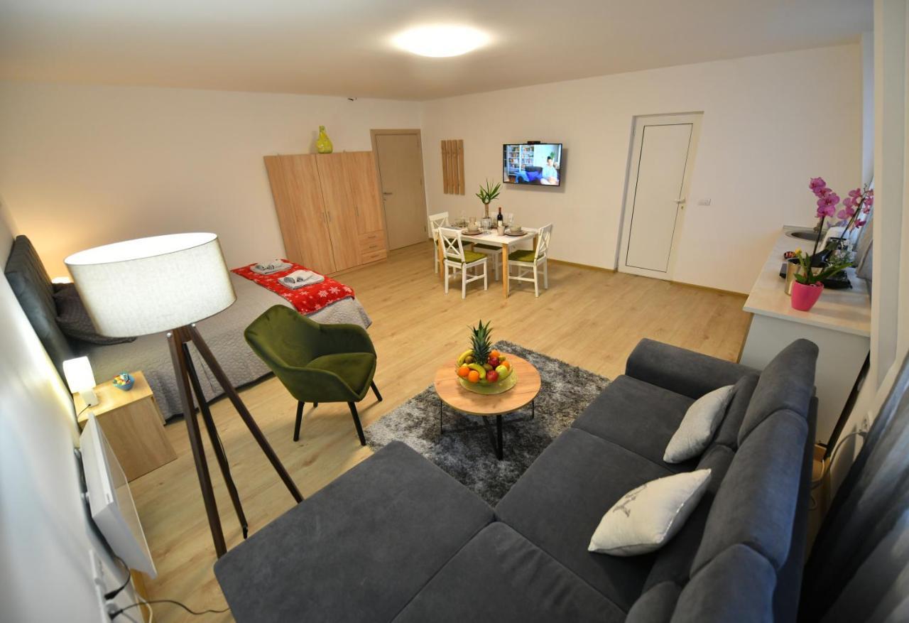 West In Apartments Čačak Kültér fotó