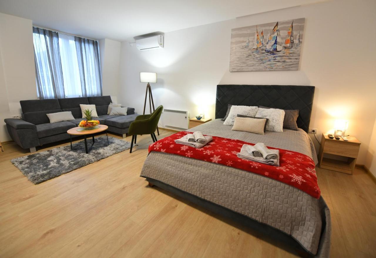 West In Apartments Čačak Kültér fotó