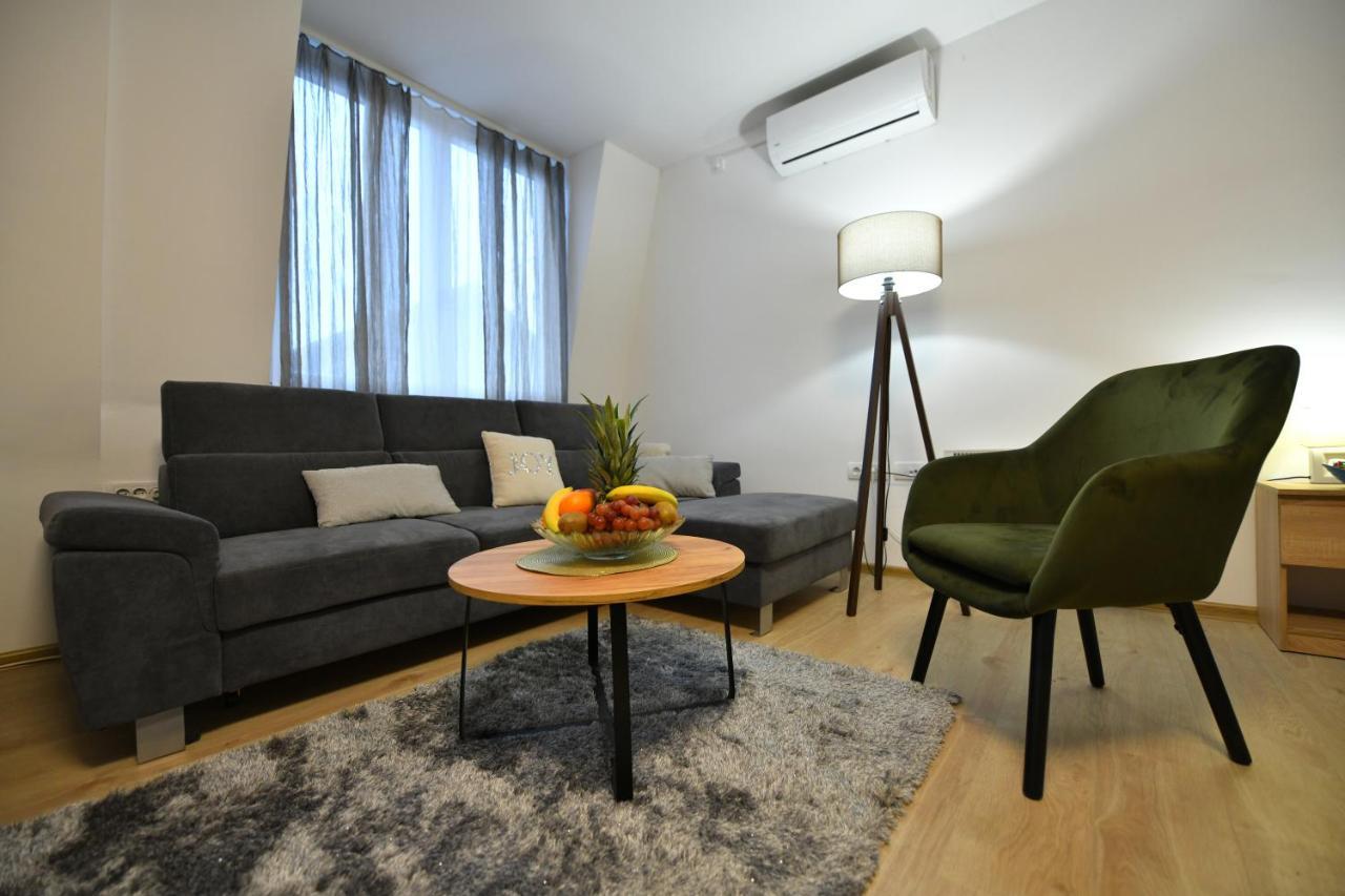 West In Apartments Čačak Kültér fotó