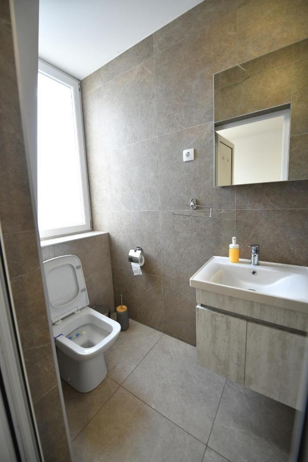 West In Apartments Čačak Kültér fotó