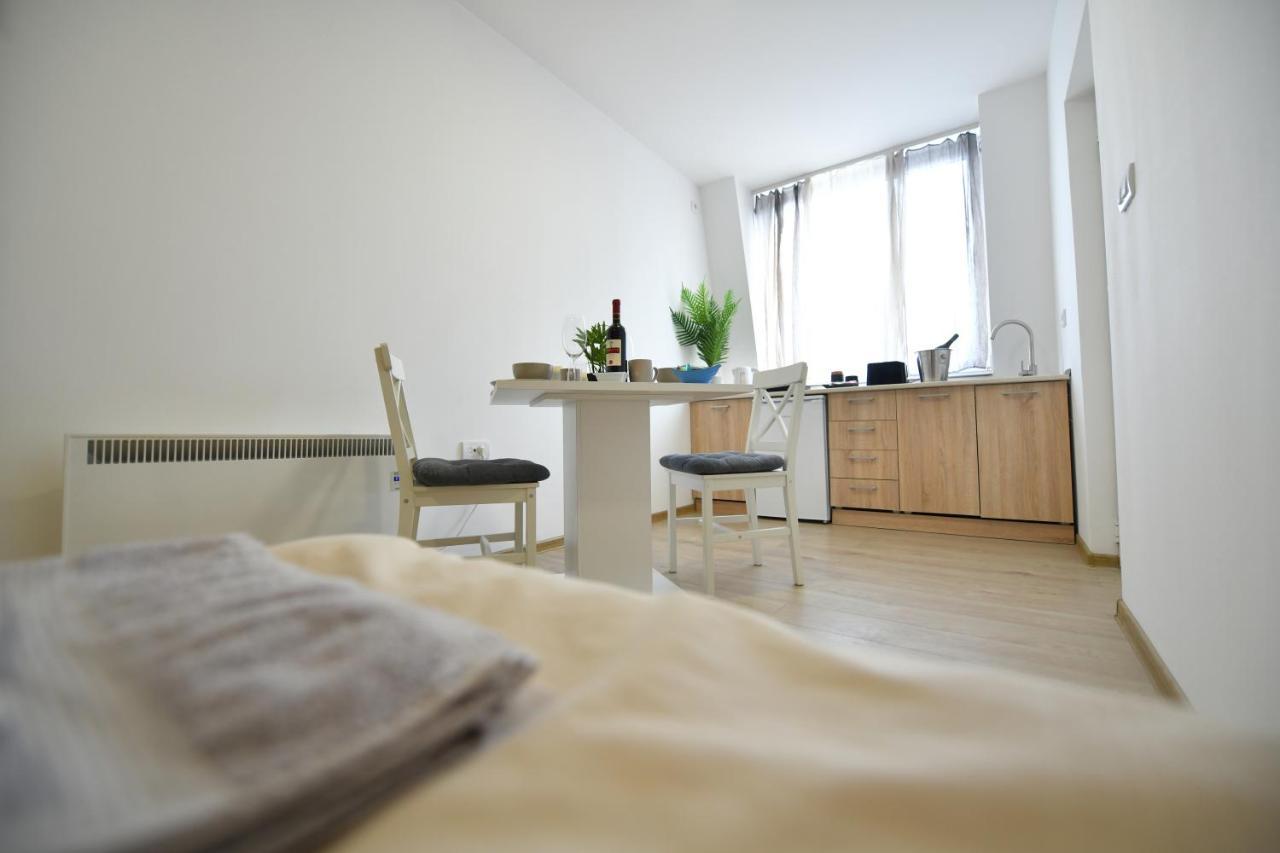 West In Apartments Čačak Kültér fotó