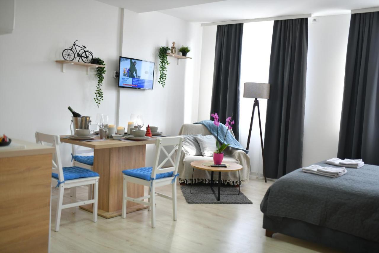 West In Apartments Čačak Kültér fotó