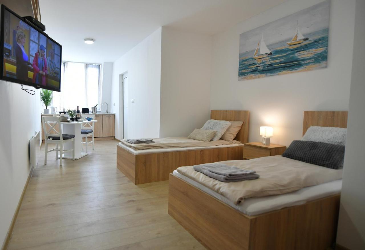 West In Apartments Čačak Kültér fotó