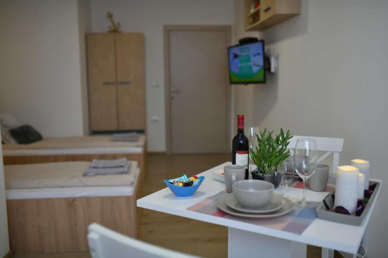 West In Apartments Čačak Kültér fotó