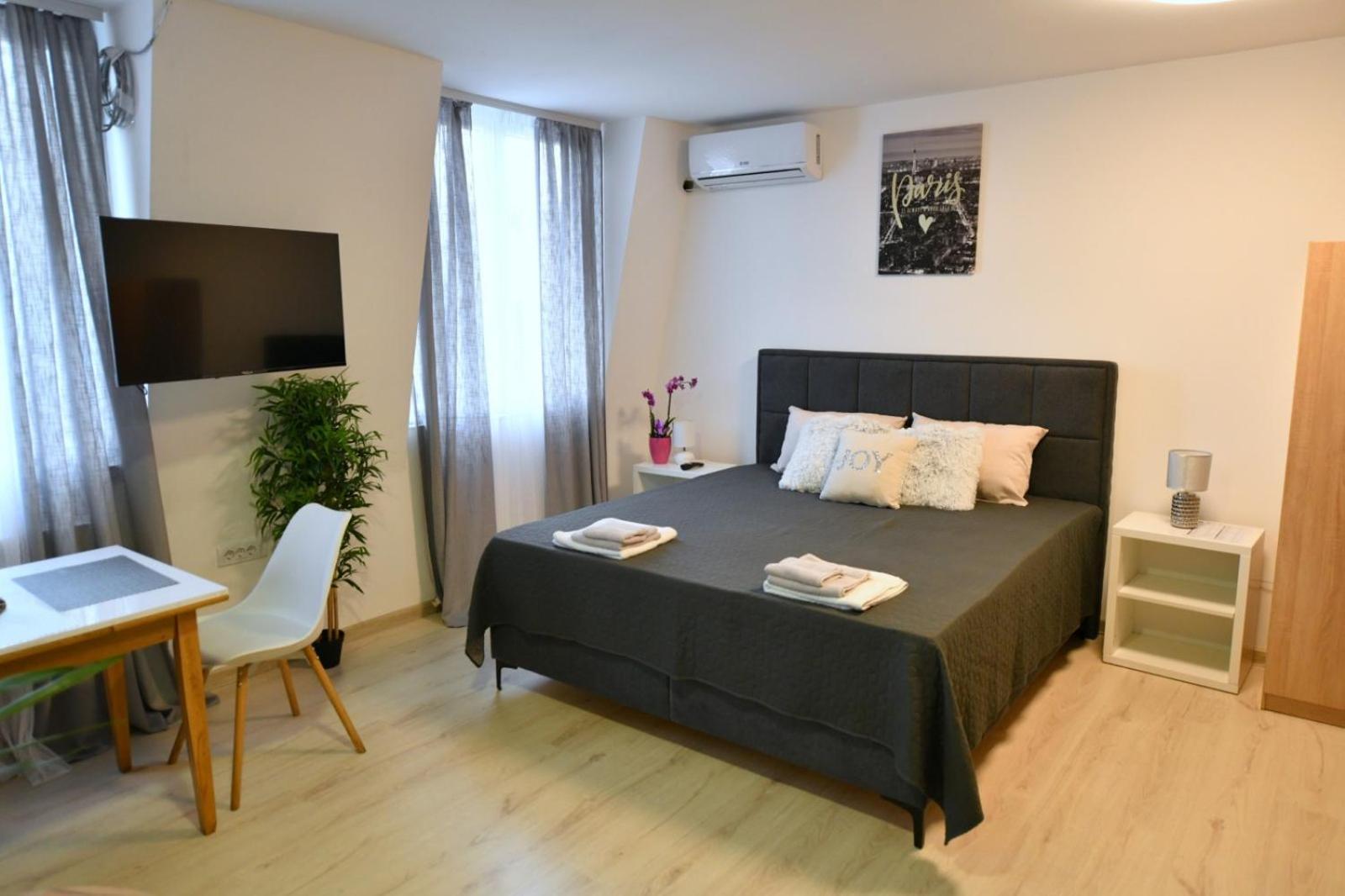 West In Apartments Čačak Kültér fotó